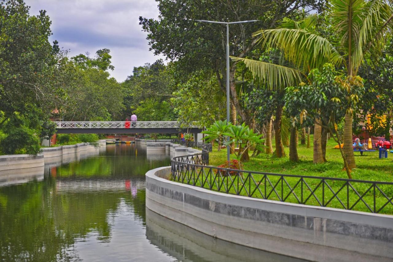 Sarah Resort Gazipur Bagian luar foto