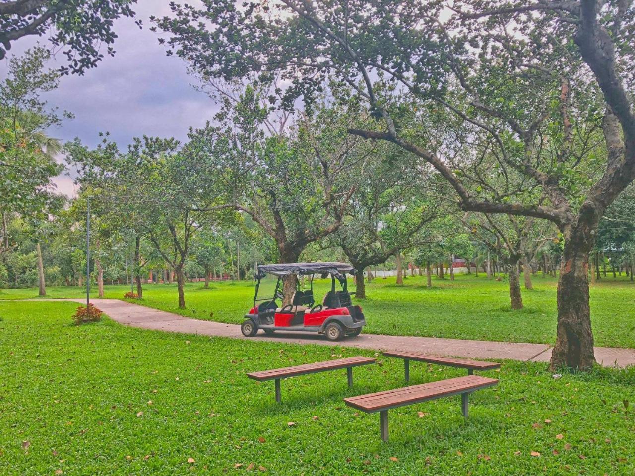 Sarah Resort Gazipur Bagian luar foto