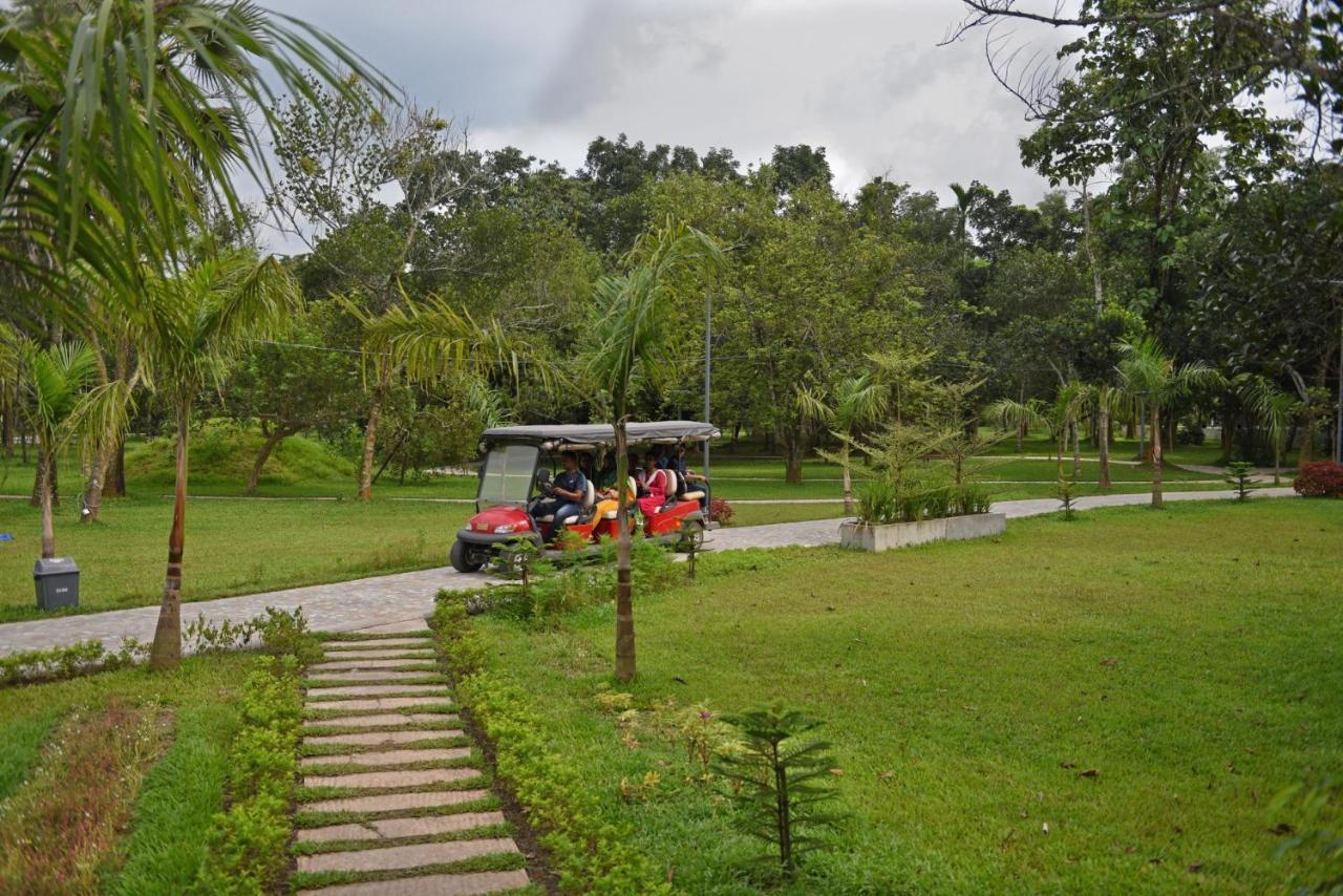 Sarah Resort Gazipur Bagian luar foto