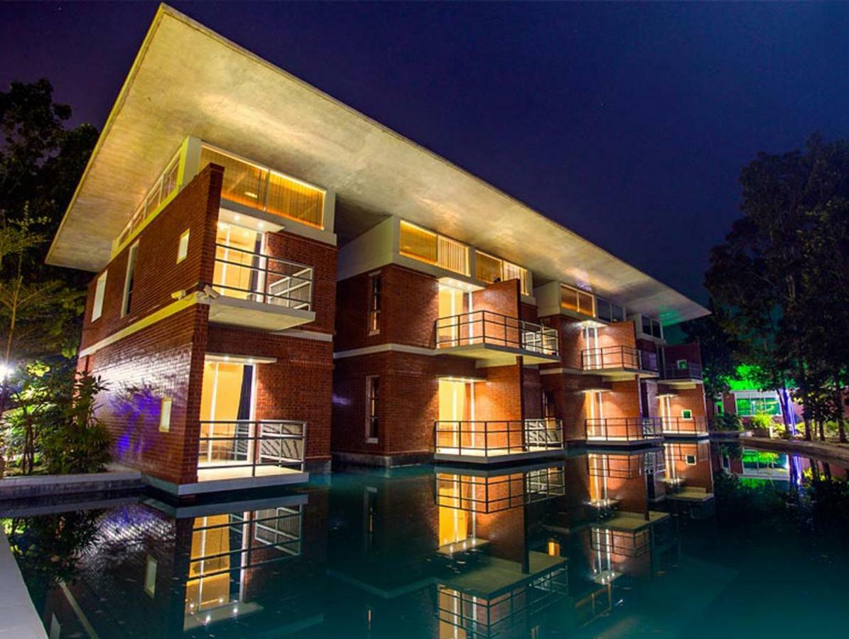 Sarah Resort Gazipur Bagian luar foto